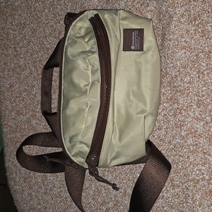 Lululemon All day essentials belt bag 2.5L